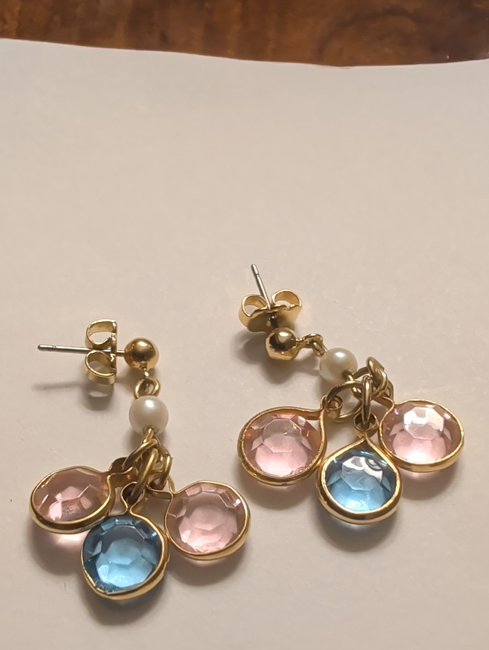 Vintage Earrings drop dangler 2 pink 1 blue stones gold tone post earrings 10kgf
